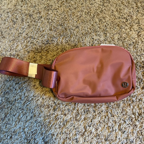 NWT | Lululemon Everywhere Belt Bag | Brier Rose - Picture 6 of 6